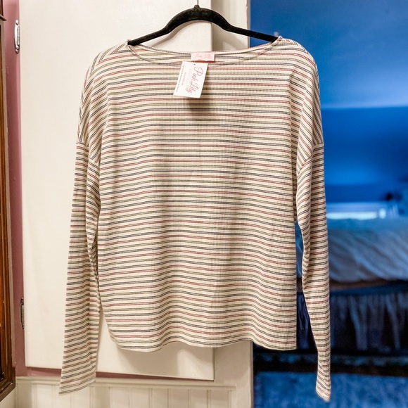 NWT Pink Lily long sleeve - Picture 2 of 2